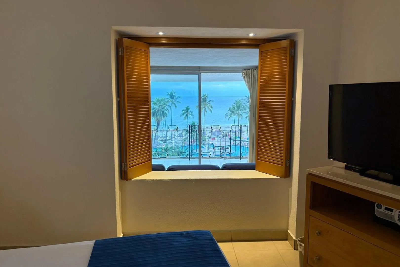 Ocean View & Hotel Amenities! Puerto Vallarta